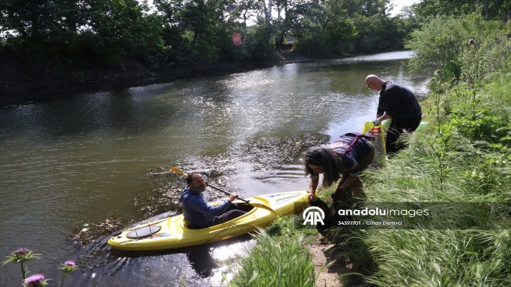 Edirne'de çevre gönüllüleri Tunca Nehri'nde temizlik yaptı | KIRKLARELİ